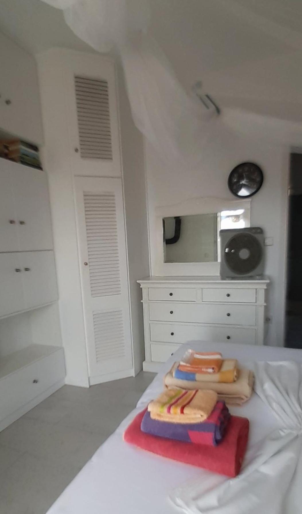 Haus Asterakia Lägenhet Aliko Beach Exteriör bild